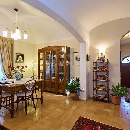 Scappo In Umbria, Claudia *