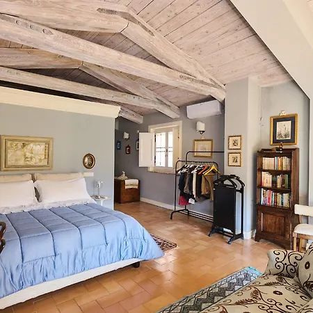 Villa Scappo In Umbria, Claudia