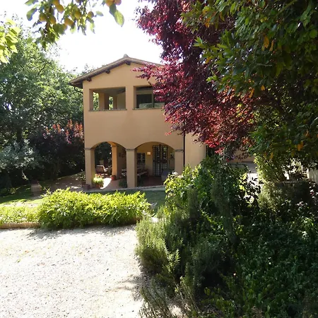 Scappo In Umbria, Claudia * 폴리뇨