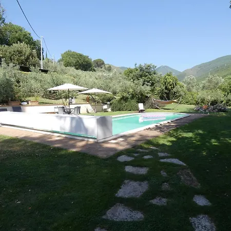Scappo In Umbria, Claudia 빌라 폴리뇨