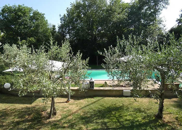 Scappo In Umbria, Claudia